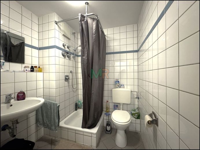 1-Zimmer-Wohnung inkl. TG-Stellplatz in Neckarstadt – Badezimmer