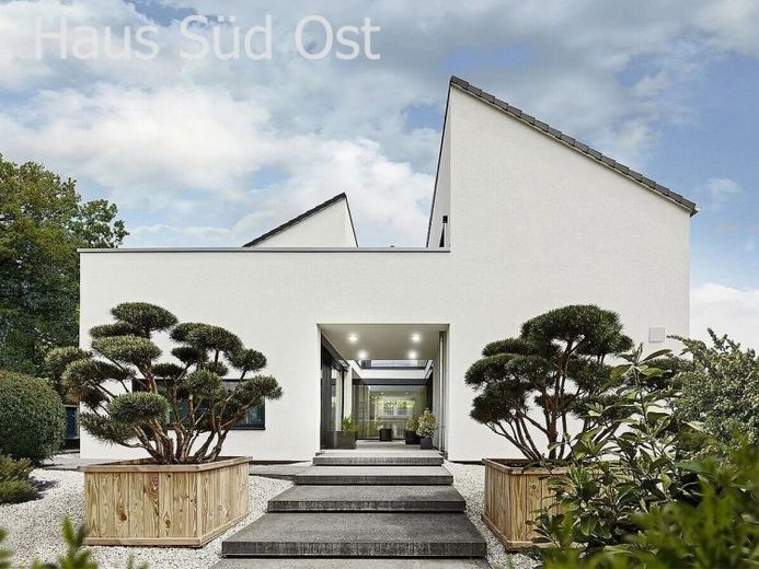 ANTIKE TRIFFT AUF MODERNE – Foto 1