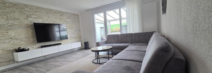 Gepflegtes Reihenmittelhaus in familienfreundlicher Lage von Laudenbach – Wohnzimmer 