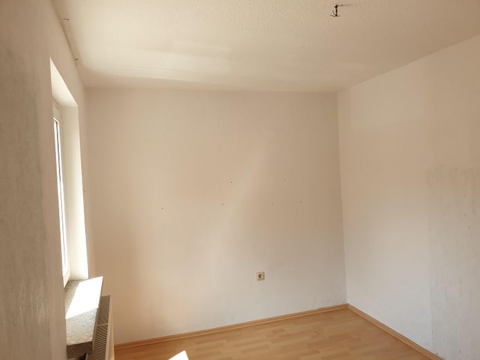 Detached house with development potential (no broker) – Kinderzimmer OG