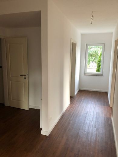 2 Zimmer Wohnung in Ehestorf – Flur Bad