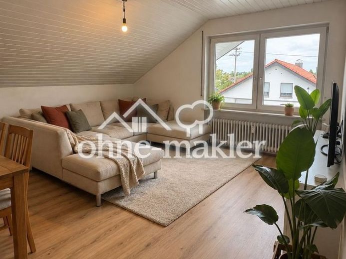 4 Zimmer Dachgeschosswohnung mit neuer Küche – Foto 1