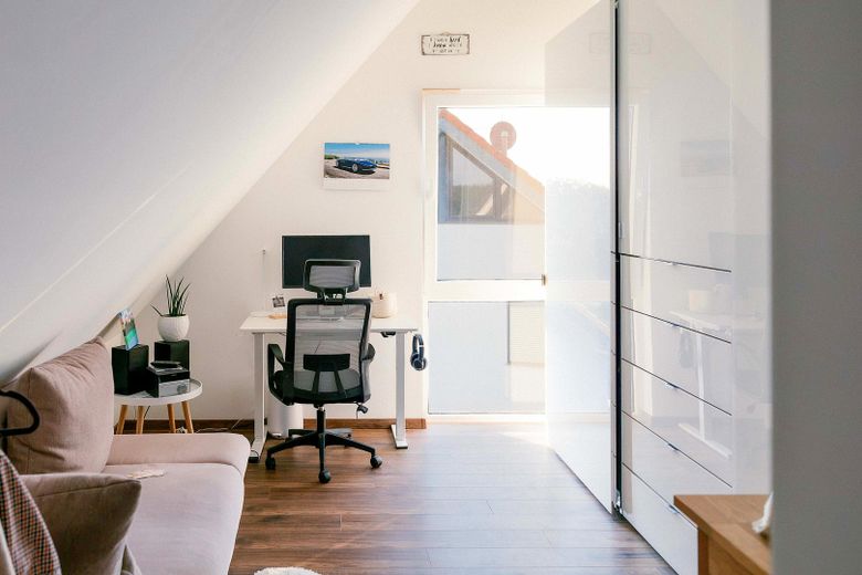 Senza commissioni! Casa bifamiliare sfalsata su più livelli, personalizzata, con garage doppio e vista panoramica! – Arbeitszimmer 2