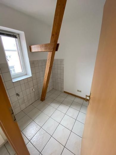 WG. taugliche 3-Wohnung in MD-Sudenburg ,ca 88m², im DG. Klimatisiert mit EBK. zu vermieten – Hauswirtschaftsraum WM-Anschluß.