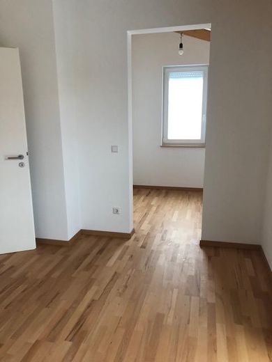 Interesujący dla inwestorów! Ekologiczny dom bliźniaczy w Brunn – Elternschlafzimmer mit Ankleid