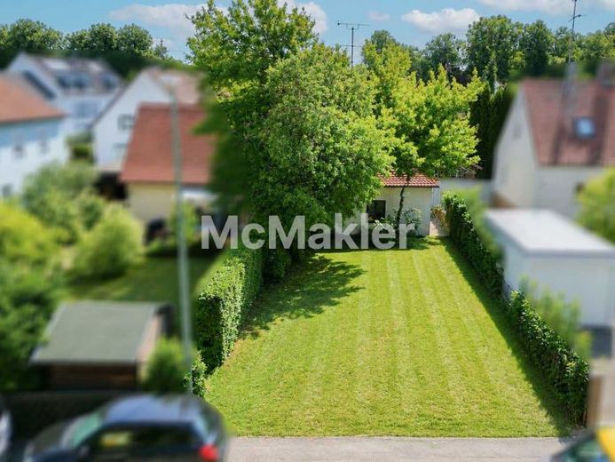 Below land value & immediately plannable thanks to a development plan: centrally located & sun-drenched plot! – Photo 1