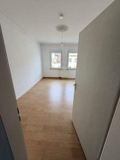 Charmante 2-Zimmer-Wohnung im beliebten Stadtteil St. Johannis – Zimmer 1