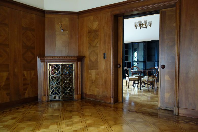 Modernisierte Jugendstilvilla – Wohnzimmer EG re. 