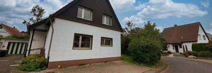 ***freistehendes Einfamilienhaus mit Doppelgarage