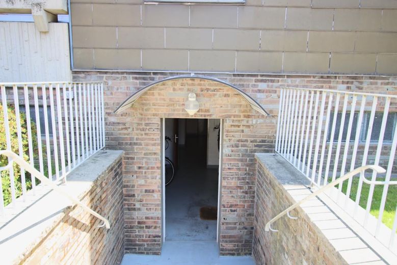 Hinterausgang Bild 2