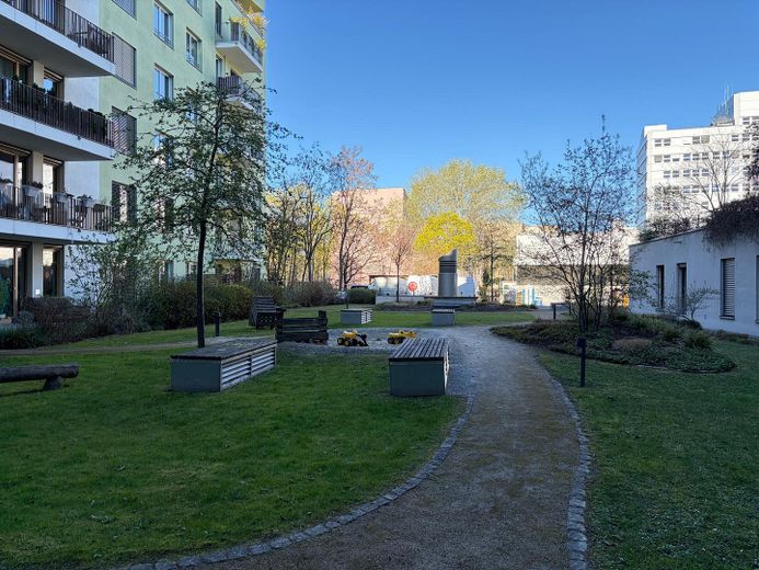 Ein Ort zum leben und Wohlfühlen- Eigentumswohnung in Tiergarten – Landschaftsgärtnerische Anlage