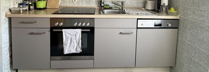 Moderne 2-Zimmer-Dachgeschosswohnung in zentraler Lage von Lohr am Main – Küche