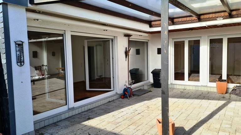 Terrasse mit neuen Fenstern