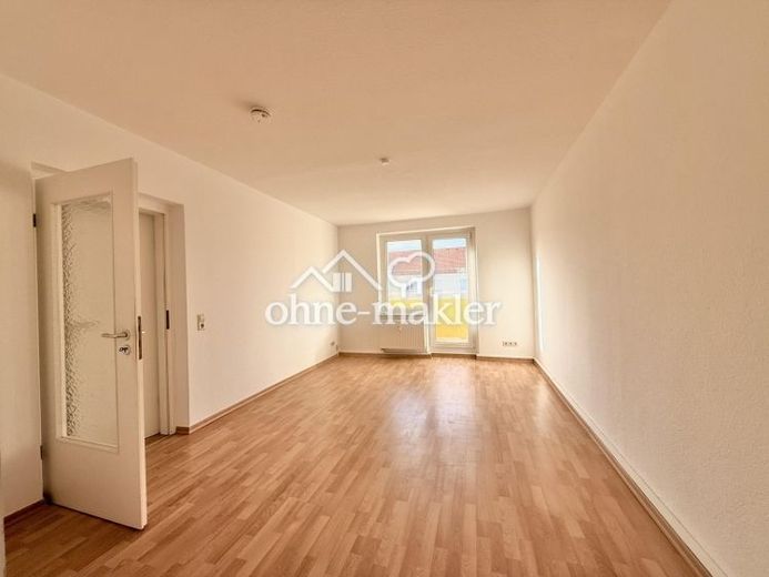 Helle 2-Raum-Wohnung mit Balkon und Blick auf die Elbhänge - 830€ Gesamtmiete inkl. Stellplatz – Foto 1