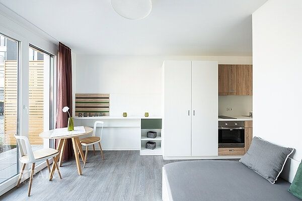 Möbliertes Mikroapartment in Berlin - Attraktive Kapitalanlage mit sofortigen Mieteinnahmen – Wohnraum Beispiel