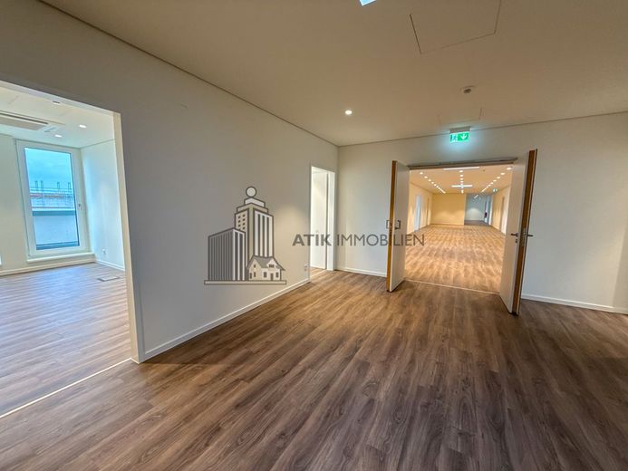 ATIK: Penthouse Provisionsfrei - exklusiv und modern im Ärzte- und Gesundheitszentrum Salutem Bahnst – Büro- und Praxisfläche