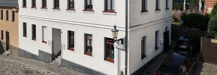 Immeuble polyvalent à usage d’habitation et commercial avec activité professionnelle & 2 appartements