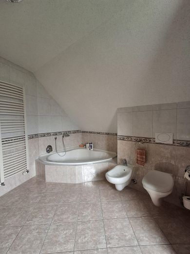 Bad mit Badewanne