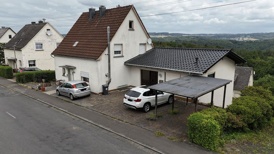 Casa bifamiliar cerca de Hachenburg – inversión, sin comisión – Foto 2