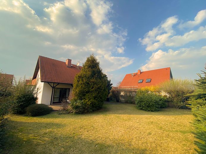 Wellness included: Detached single-family house with sauna in Erfurt-Stotternheim – Garten mit viel Platz