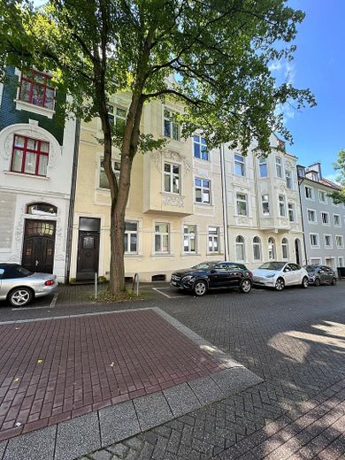 Straßenansicht Haupthaus