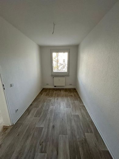 Helle 4-Zi. mit großem Balkon &amp; Laminat in ruhiger Lage! – PHOTO-2024-10-23-11-36-47_5