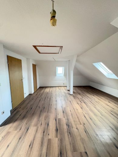Wunderschöne 4 Zimmer-Maisonettewohnung / Refugee welcome – Foto 4