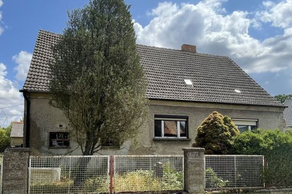 Bauernhaus auf weitläufigem Grundstück in ruhiger, ländlicher Lage