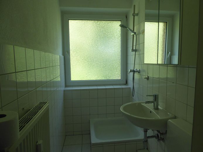 Wohnen auf dem Lande: Hier erwartet Sie ein gemüliches Nest, Kontakt bitte über Mail, – Duschbad