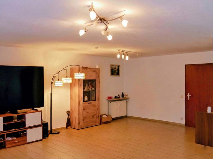 Wohnzimmer, Blick zur Küche