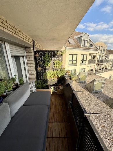Gut geschnittene 2-Zimmer-Wohnung mit Balkon & Einbauküche in zentraler Lage von Pulheim – Balkon