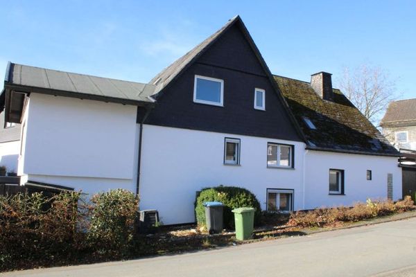 Großes Wohnhaus, Familienhaus, Generationshaus, Wohnen & Arbeiten unter einem Dach etc.