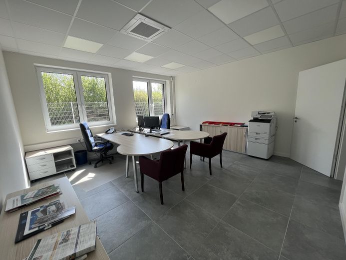 Espacio para su empresa: tres oficinas climatizadas con cinco plazas de aparcamiento en Scharbeutz – Büro 3