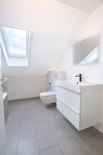 Provisionsfrei: Wohn- und Geschäftshaus Frankfurt-Seckbach mit vielseitiger Nutzung – Foto 17
