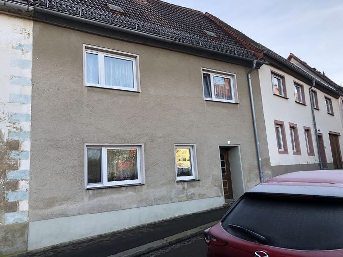 Reihenhaus zu verkaufen – Foto 1
