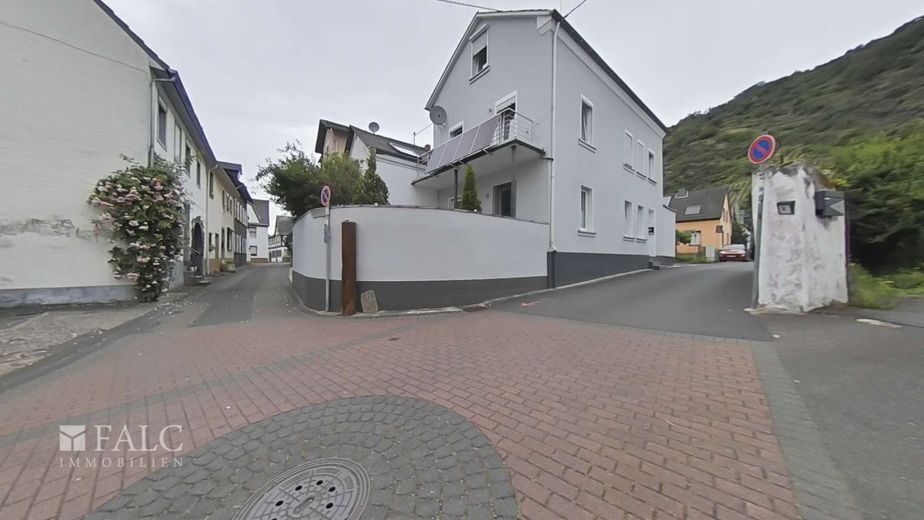 Großzügiges Einfamilienhaus mit viel Platz in Leutesdorf – Außenansicht