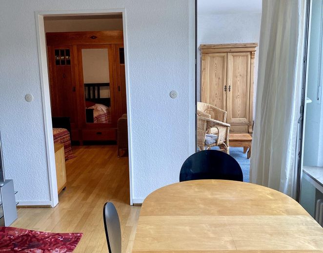 Bright 2-room apartment with conservatory, furnished – Foto 8