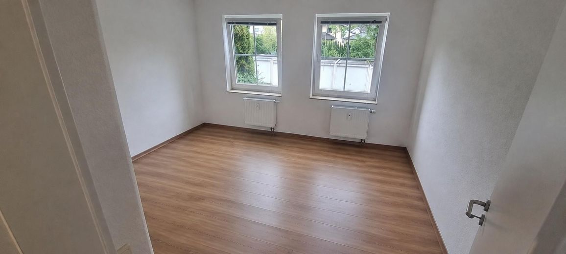 Uni-nahes 1-Zimmer-Apartment | inkl. Stellplatz | ab 15.10. – Wohnraum Eingang