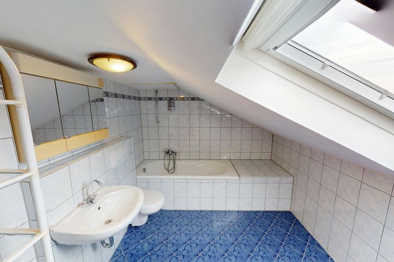 Badezimmer im DG
