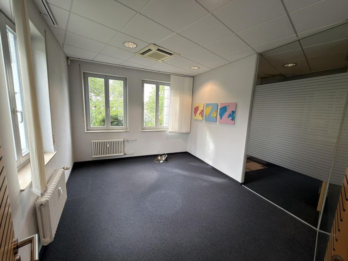 Büro 1