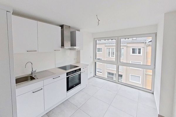 Moderno y espacioso piso de 3 habitaciones con BALCÓN y COCINA INTEGRADA en el oeste de Stuttgart