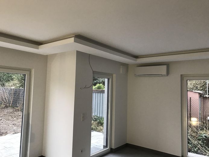 VIVIENDA CONSCIENTE DE LA ENERGÍA: A+ Amplio chalet adosado en Ludwigshafen ¡SIN COMISIÓN DE AGENCIA! – Klimageräte in 5 Zimmern