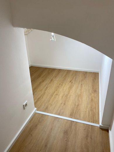 Luxuriöse 2-Zimmer Wohnung im EG mit Garten im Paulusviertel – Arbeitsfläche