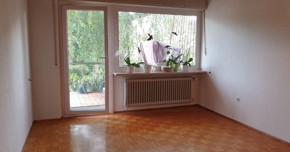 Dwurodzinny dom: zadbany, blisko centrum, gotowy do zamieszkania – Schlafzimmer Erdgeschoss