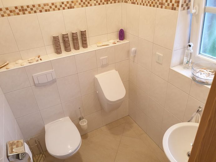 Ihr Traumhaus an der Nordsee – bezugsfertig, hochwertig, provisionsfrei – Gäste WC