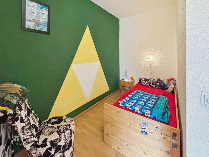 Volltreffer für Kapitalanleger:  Vielversprechendes Mehrfamilienhaus mit Zukunftspotenzial – Kinderzimmer 1. OG