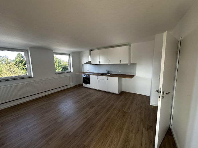 Frisch sanierte DG-Wohnung an der Weser – Küche/Esszimmer
