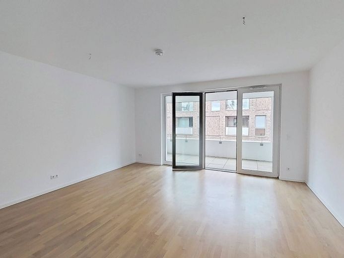 Perfekt für Paare: Moderne 2-Zimmer-Wohnung mit LOGGIA, EBK u.v.m. in Hannover – Ansicht I: Wohn- und Esszimmer
