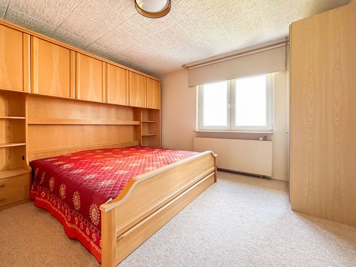Lichtdurchflutetes Wohnen mit Weitblick: Großzügige 3,5 Zimmer-Wohnung mit Sonnenbalkon in Mainz – Schlafzimmer
