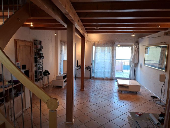 Großzügiges Einfamilienhaus in zentraler Lage in Herbolzheim – Wohnzimmer OG